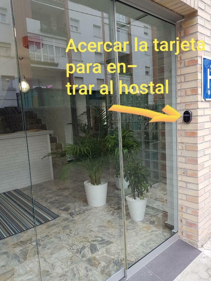 Hostal Rosi Laredo Exterior photo